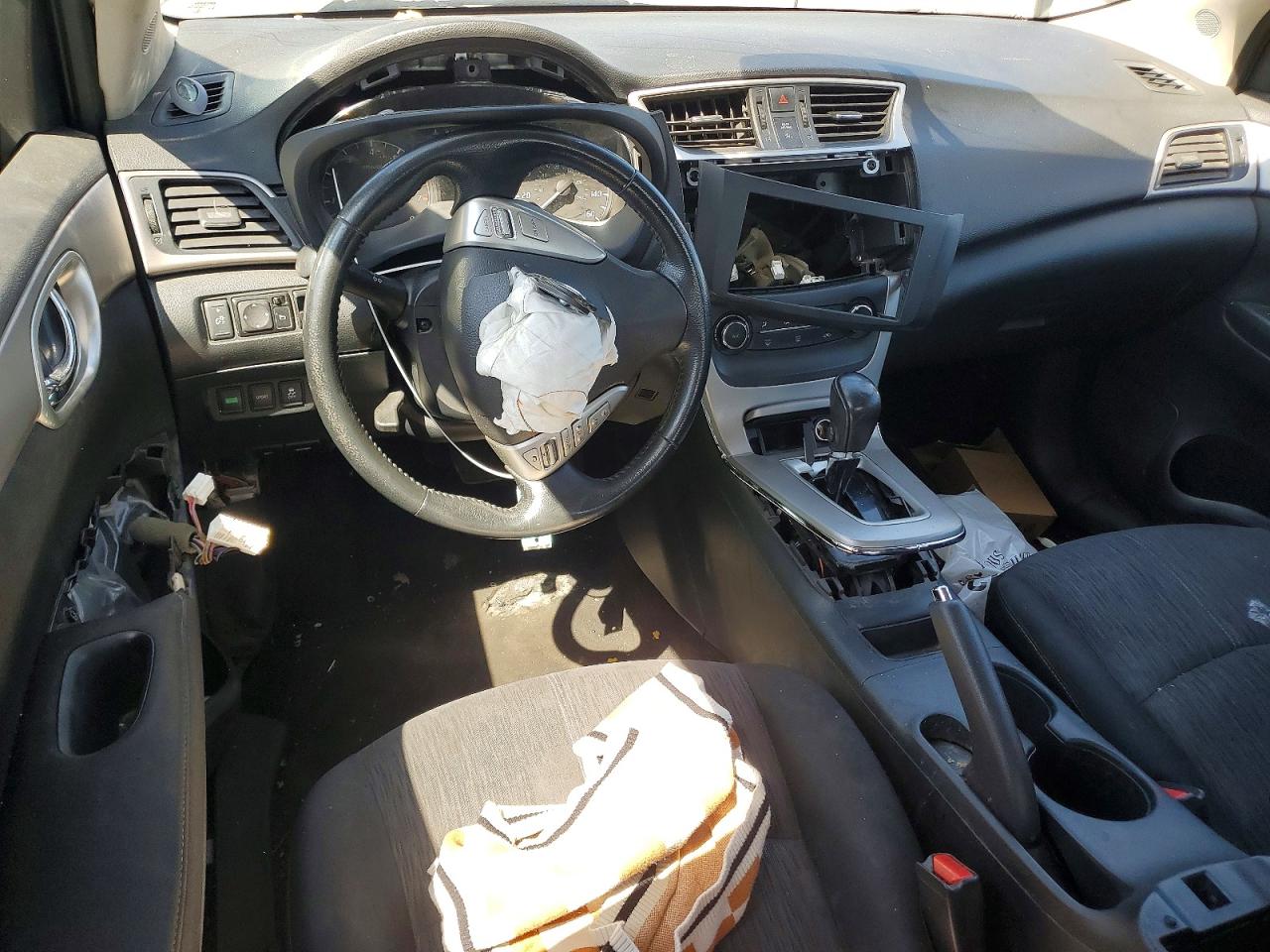 2015 NISSAN SENTRA SV photo 22