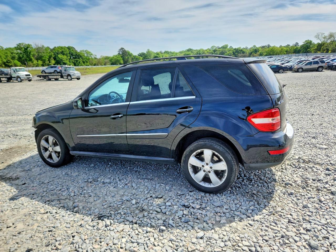 2011 MERCEDES-BENZ ML 350 photo 4