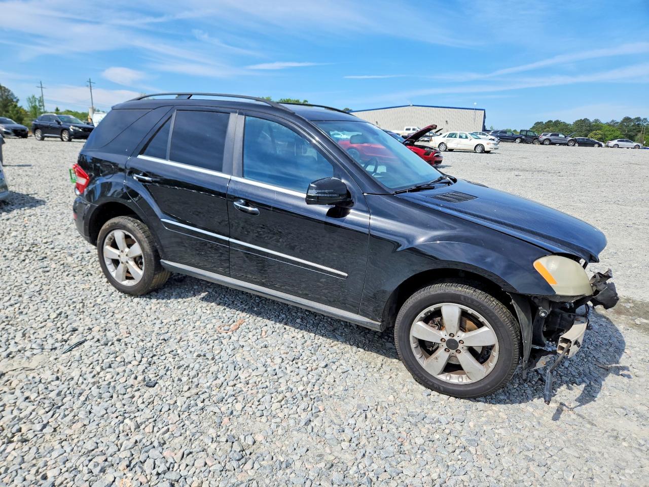 2011 MERCEDES-BENZ ML 350 photo 10