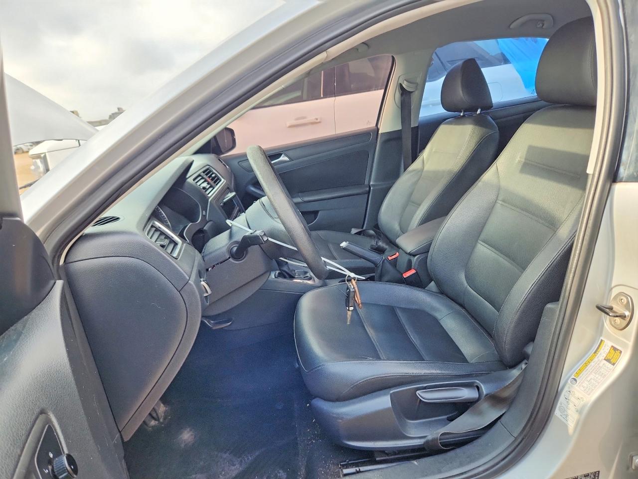 2012 VOLKSWAGEN JETTA SE photo 13
