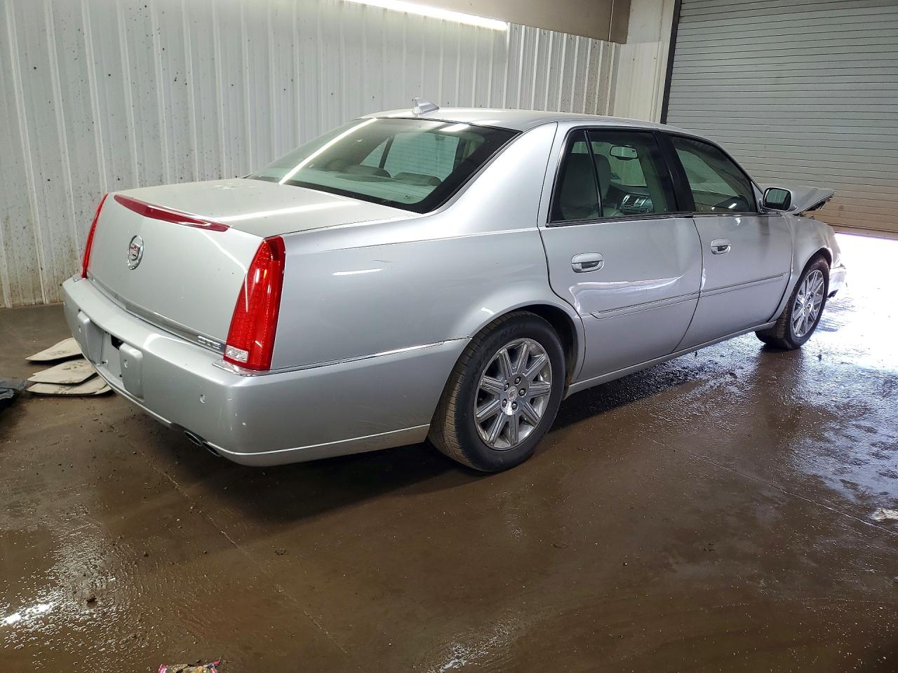 2010 CADILLAC DTS PREMIUM COLLECTION photo 5
