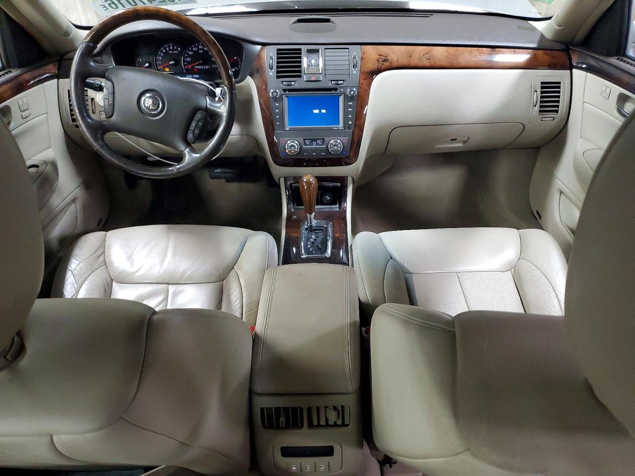 2010 CADILLAC DTS PREMIUM COLLECTION photo 15