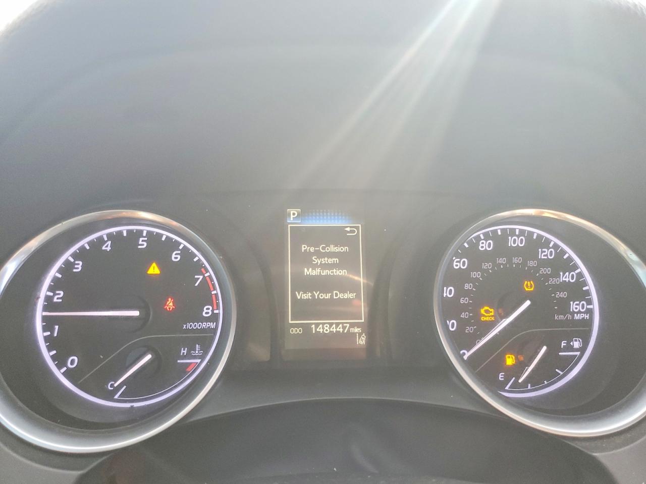 2018 TOYOTA CAMRY LE photo 9