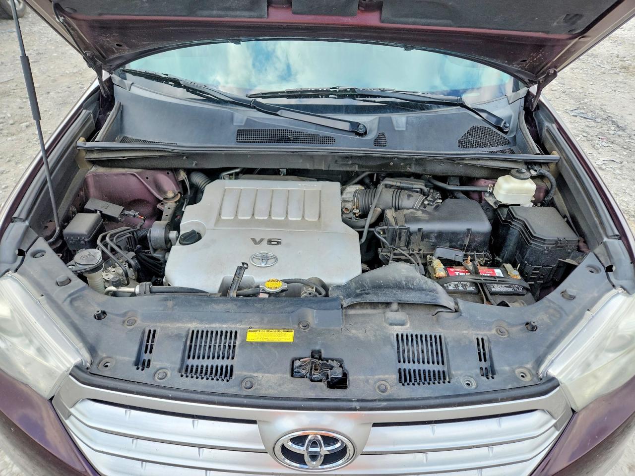 2011 TOYOTA HIGHLANDER BASE photo 23