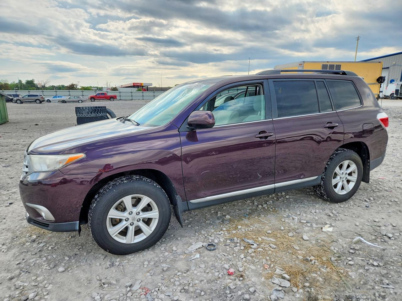 2011 TOYOTA HIGHLANDER
