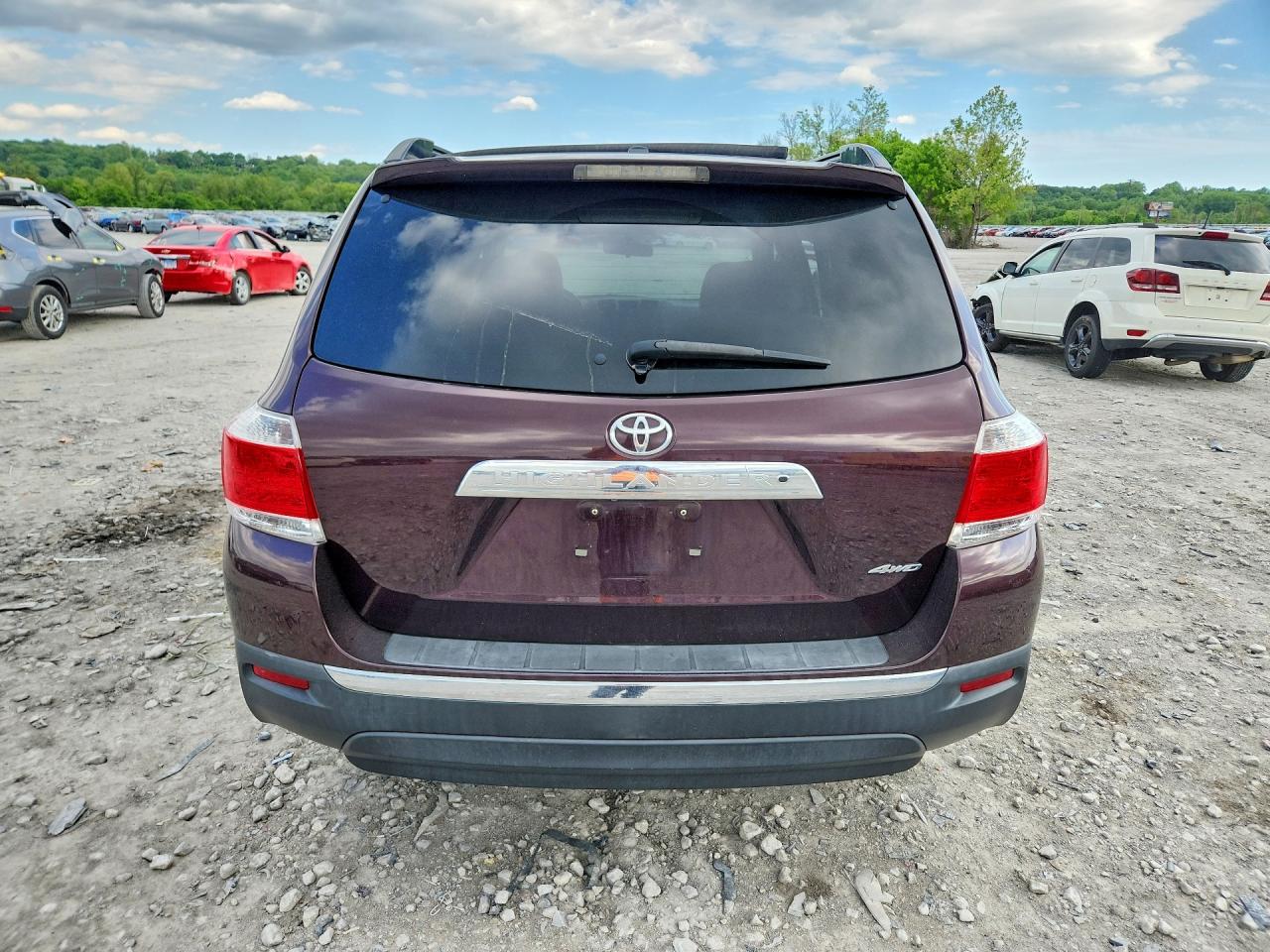 2011 TOYOTA HIGHLANDER BASE photo 11