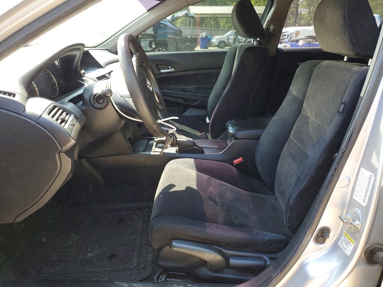 2009 HONDA ACCORD LX photo 13