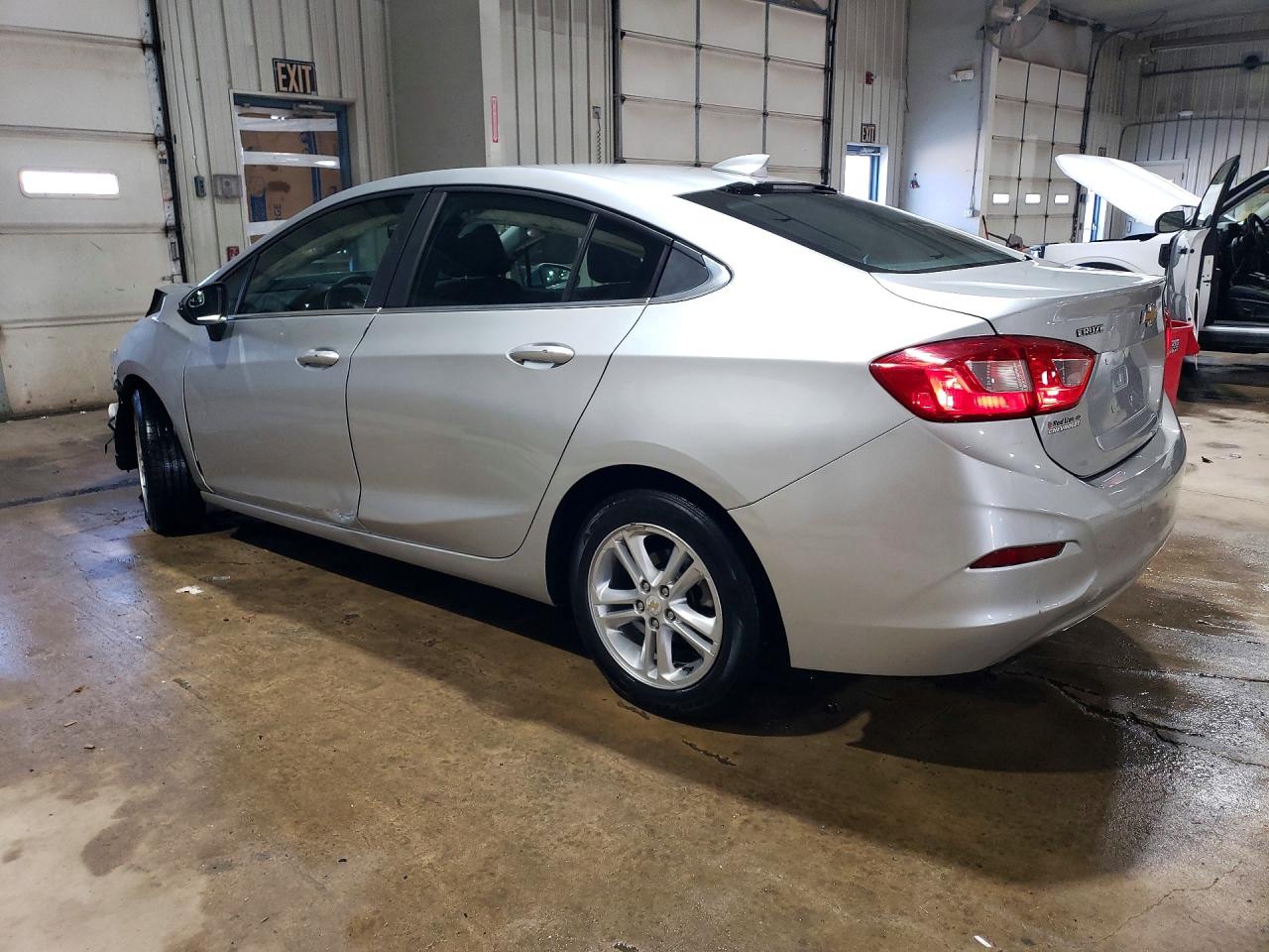 2017 CHEVROLET CRUZE LT photo 3