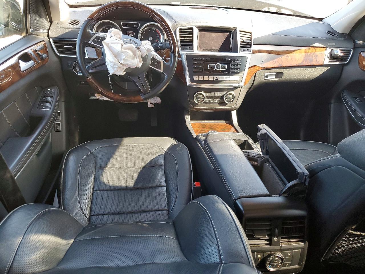 2014 MERCEDES-BENZ GL 550 4MATIC photo 15