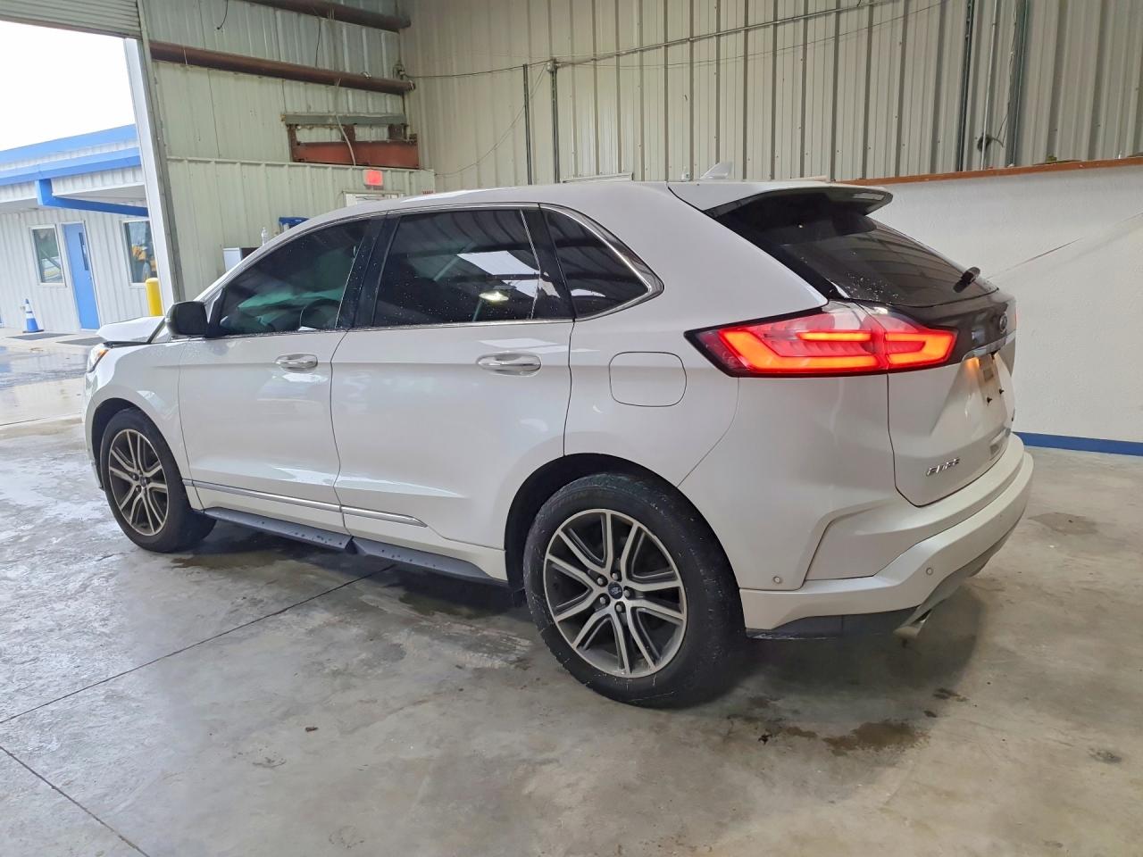 2019 FORD EDGE TITANIUM photo 3