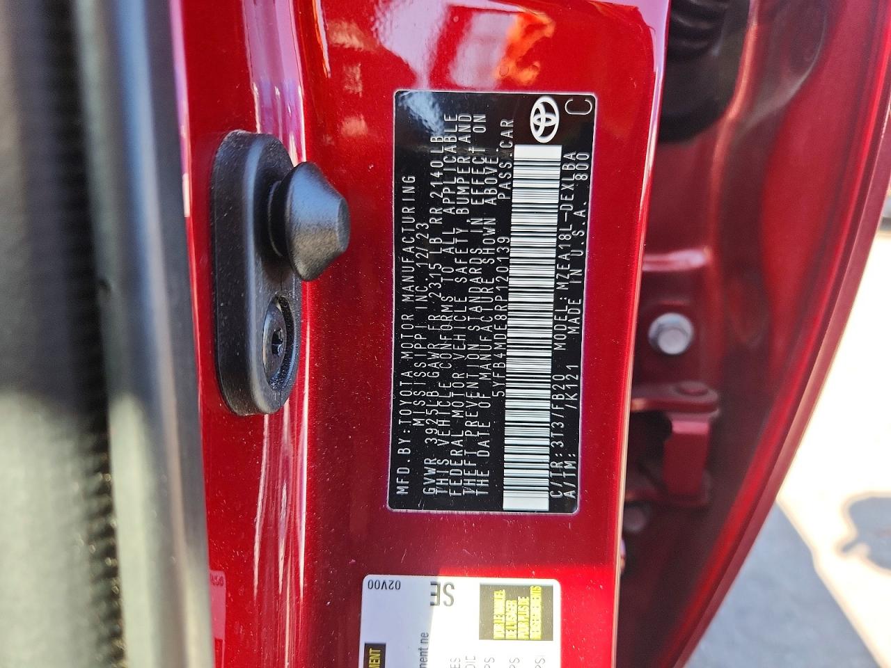 2024 TOYOTA COROLLA LE photo 37