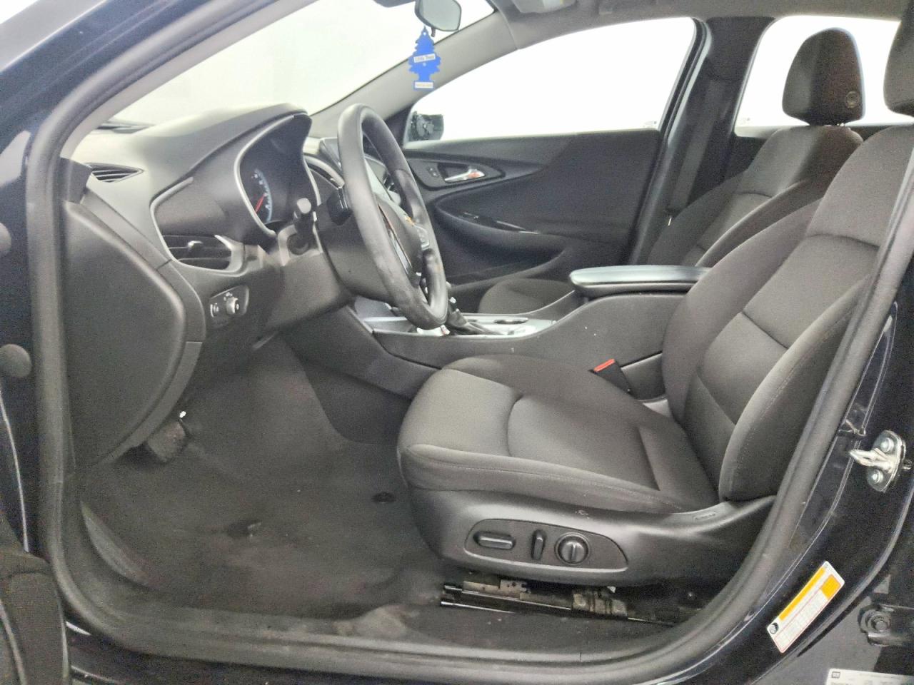 2023 CHEVROLET MALIBU LT photo 19