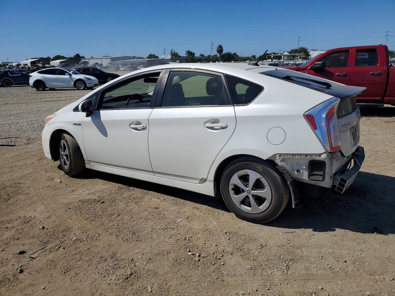 2015 TOYOTA PRIUS THREE photo 3