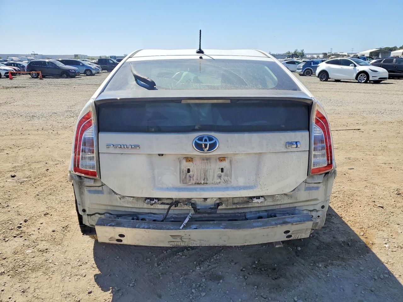 2015 TOYOTA PRIUS THREE photo 11