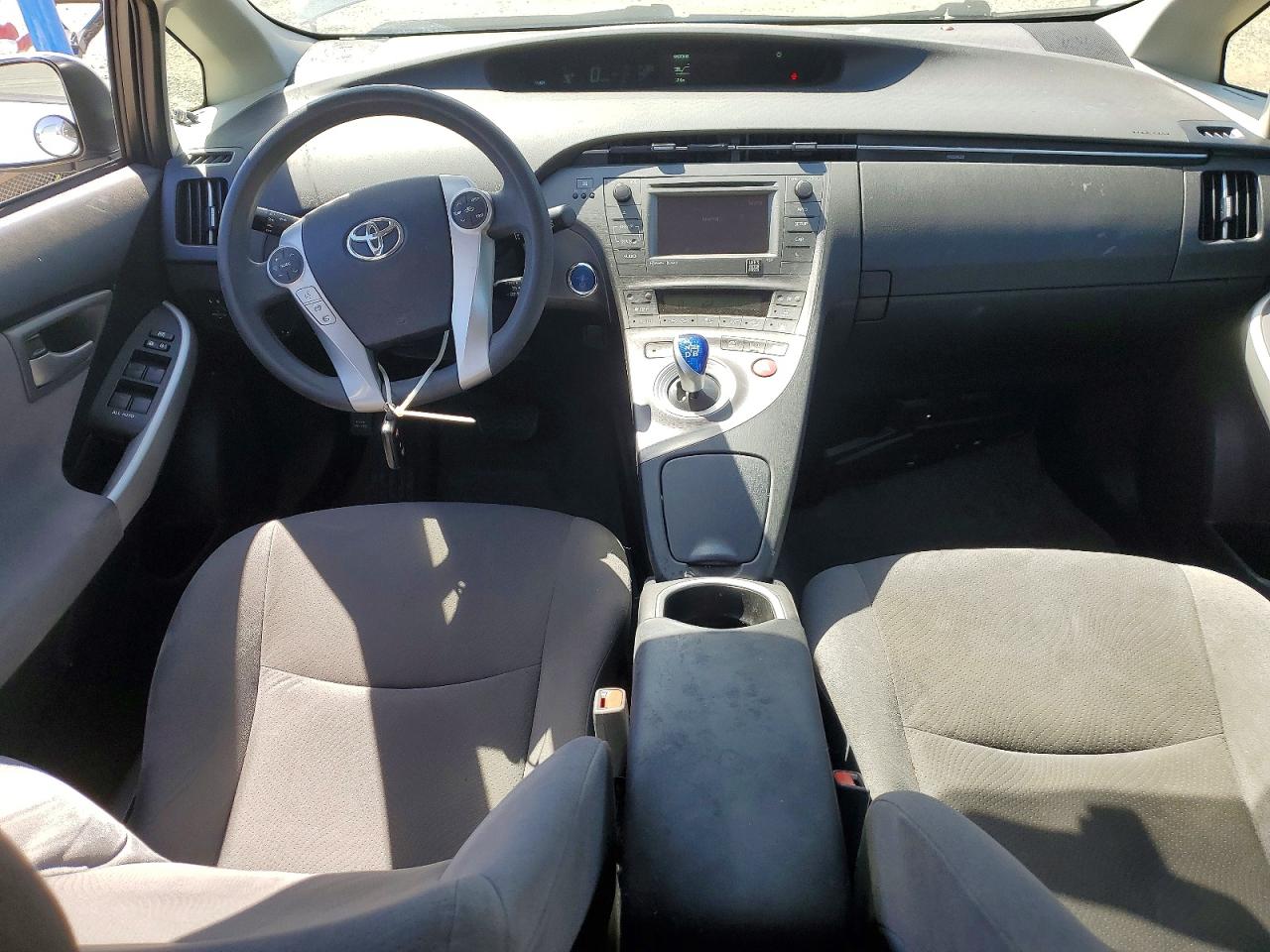 2015 TOYOTA PRIUS THREE photo 15