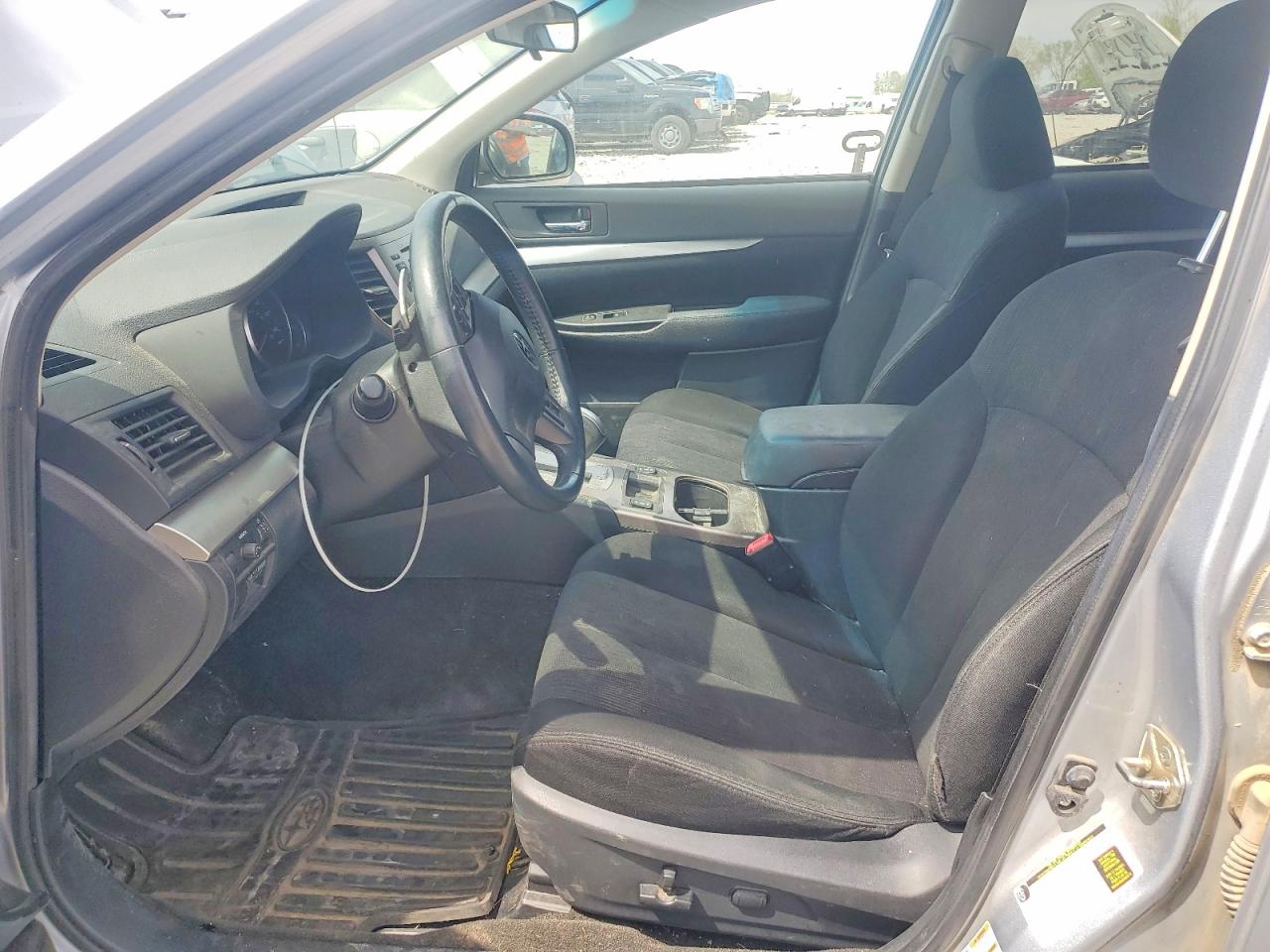 2014 SUBARU OUTBACK 2.5I PREMIUM photo 19