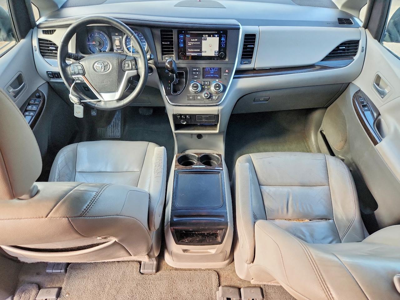 2015 TOYOTA SIENNA XLE 8-PASSENGER photo 15