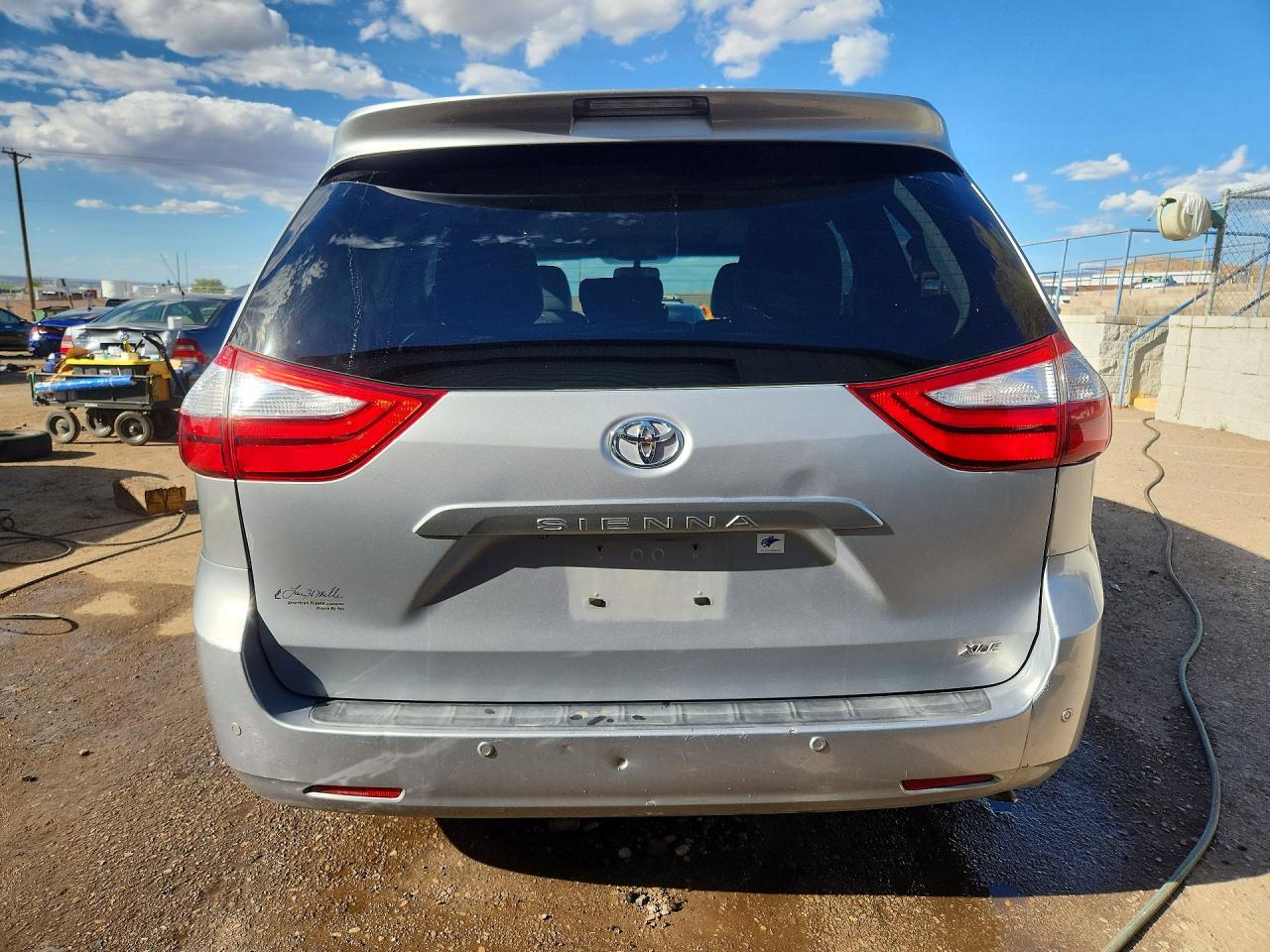 2015 TOYOTA SIENNA XLE 8-PASSENGER photo 11