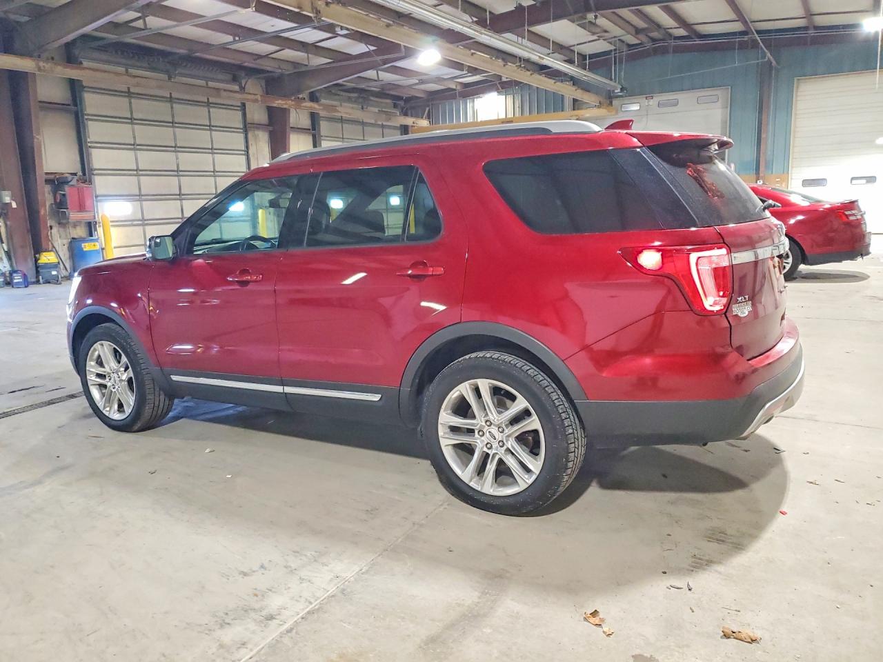2016 FORD EXPLORER XLT photo 4
