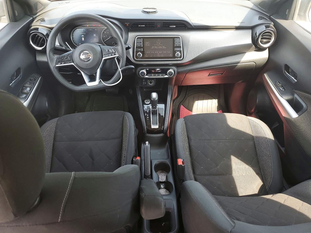 2020 NISSAN KICKS SV photo 22