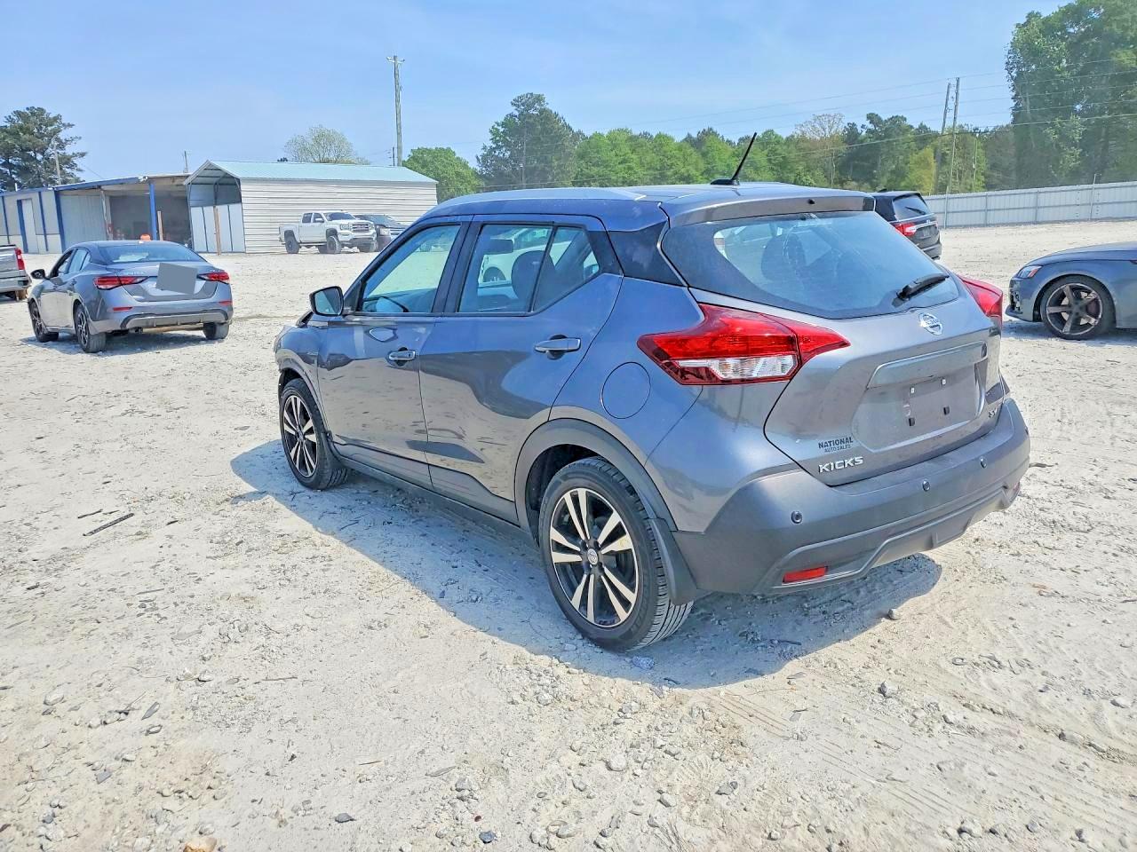 2020 NISSAN KICKS SV photo 4