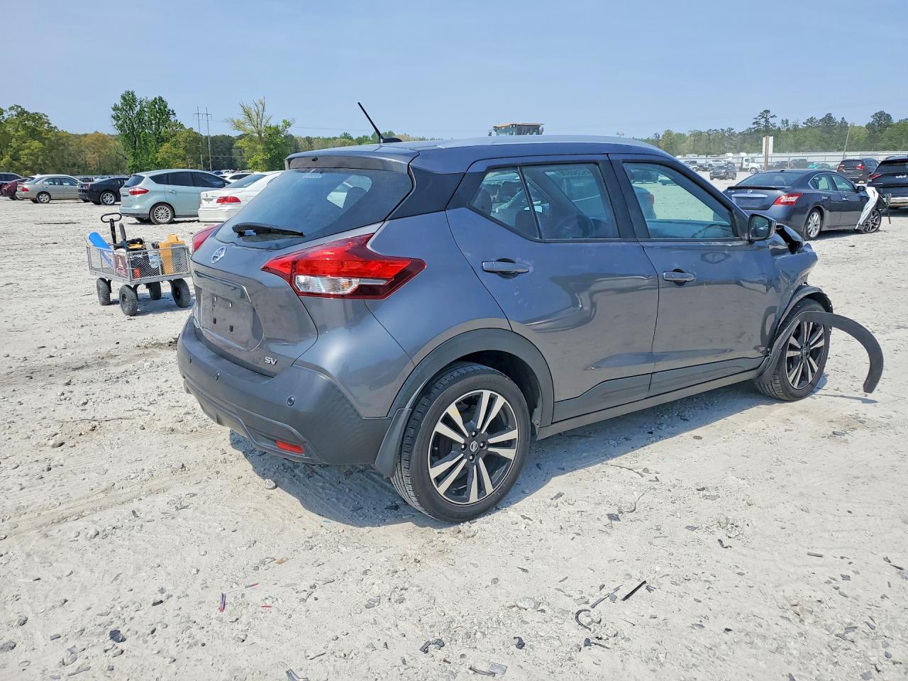 2020 NISSAN KICKS SV photo 7
