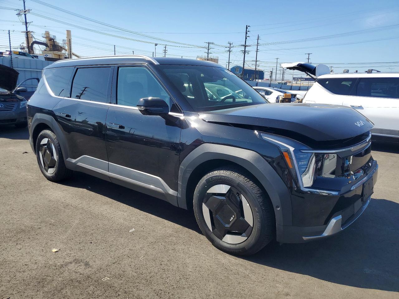 2026 KIA EV9 WIND photo 10