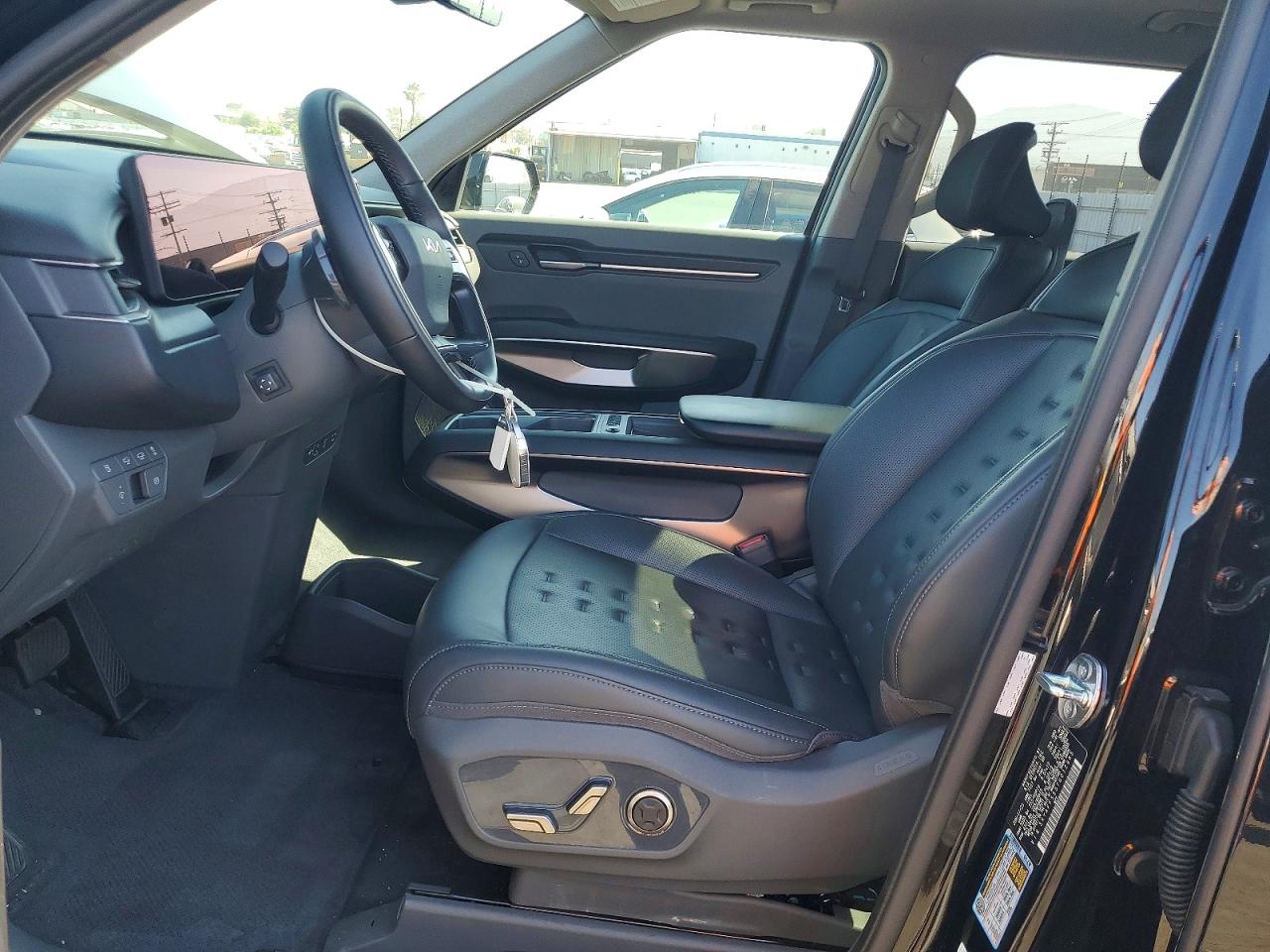 2026 KIA EV9 WIND photo 19