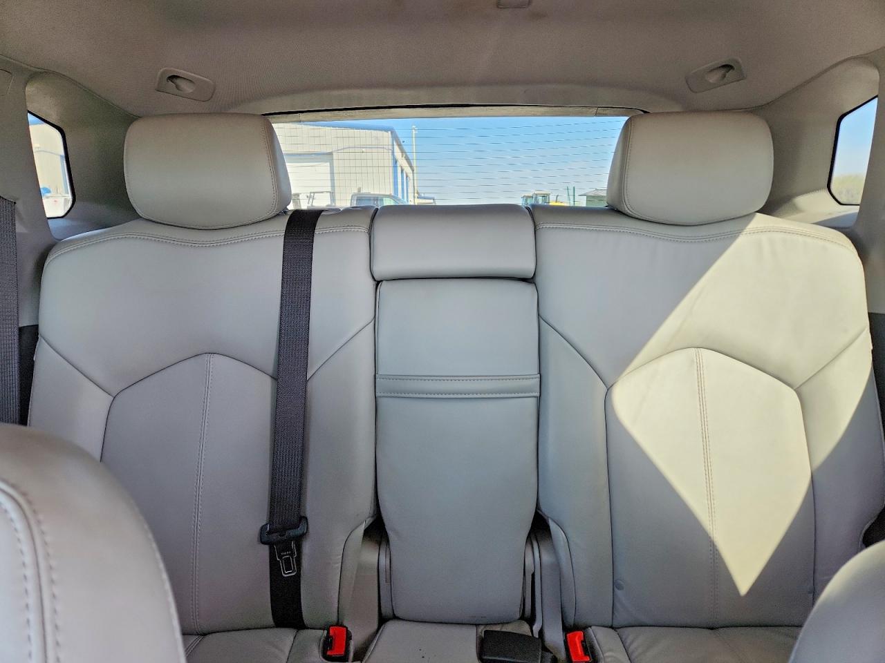 2016 CADILLAC SRX photo 28