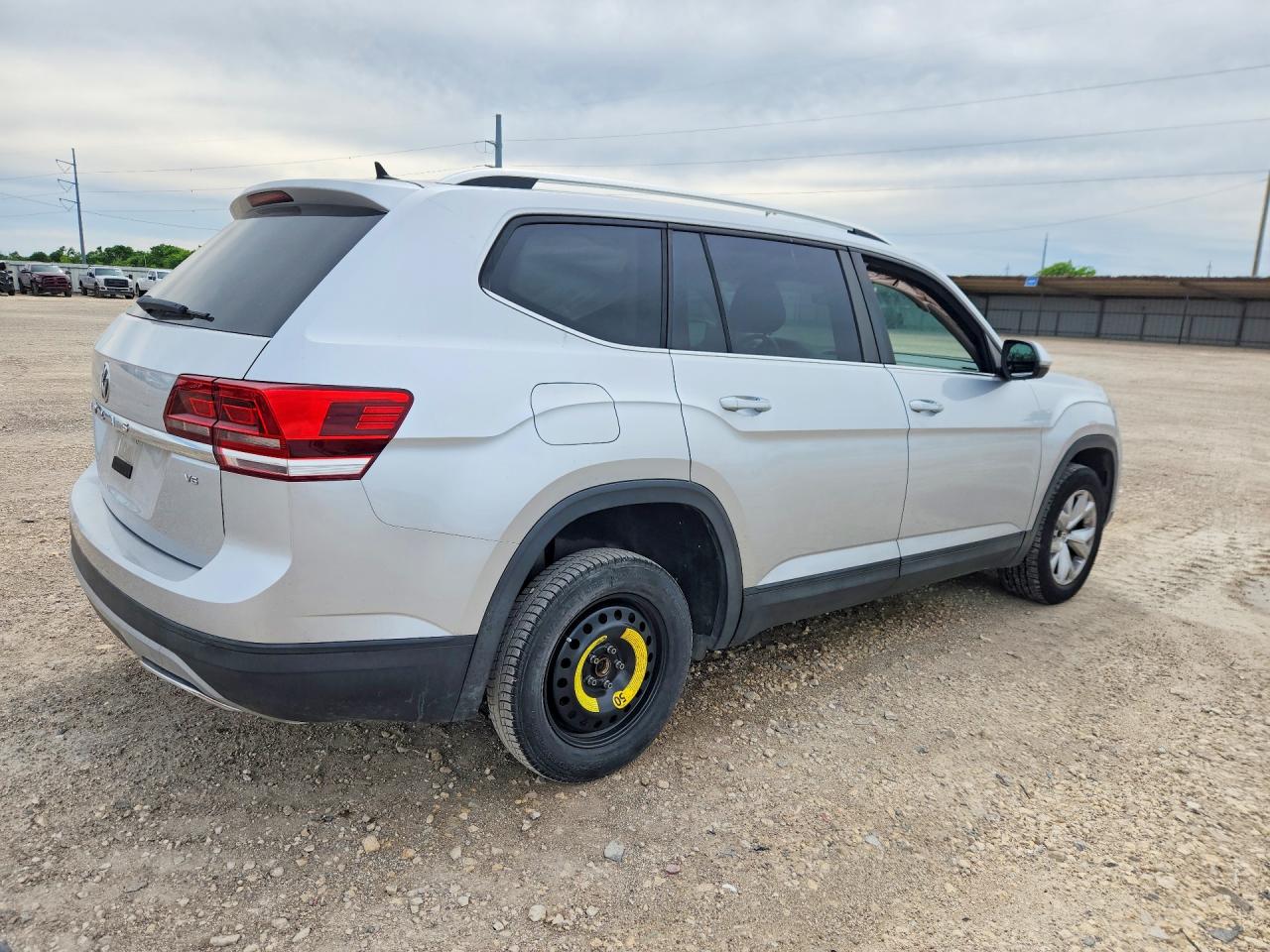2018 VOLKSWAGEN ATLAS SE photo 5