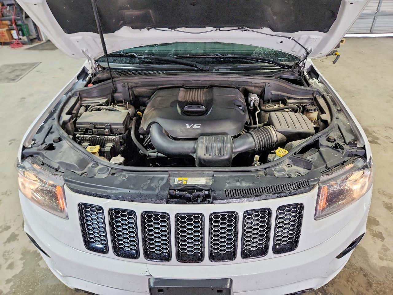 2015 JEEP GRAND CHEROKEE LAREDO photo 23