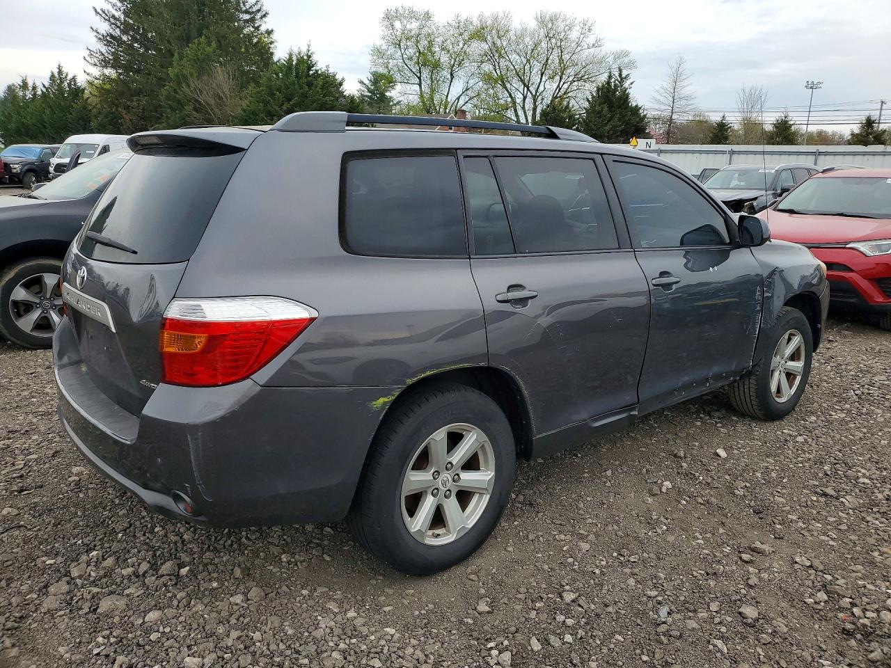 2010 TOYOTA HIGHLANDER BASE photo 7
