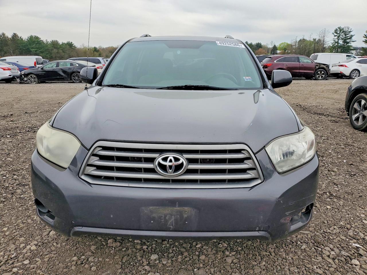 2010 TOYOTA HIGHLANDER BASE photo 13