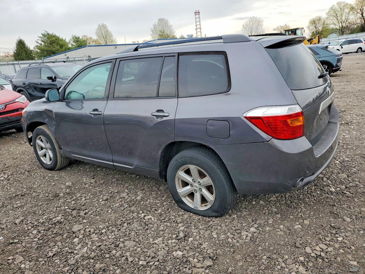 2010 TOYOTA HIGHLANDER BASE photo 4