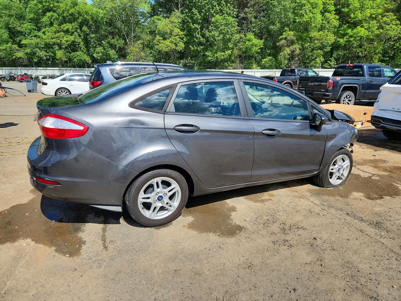 2019 FORD FIESTA SE photo 5