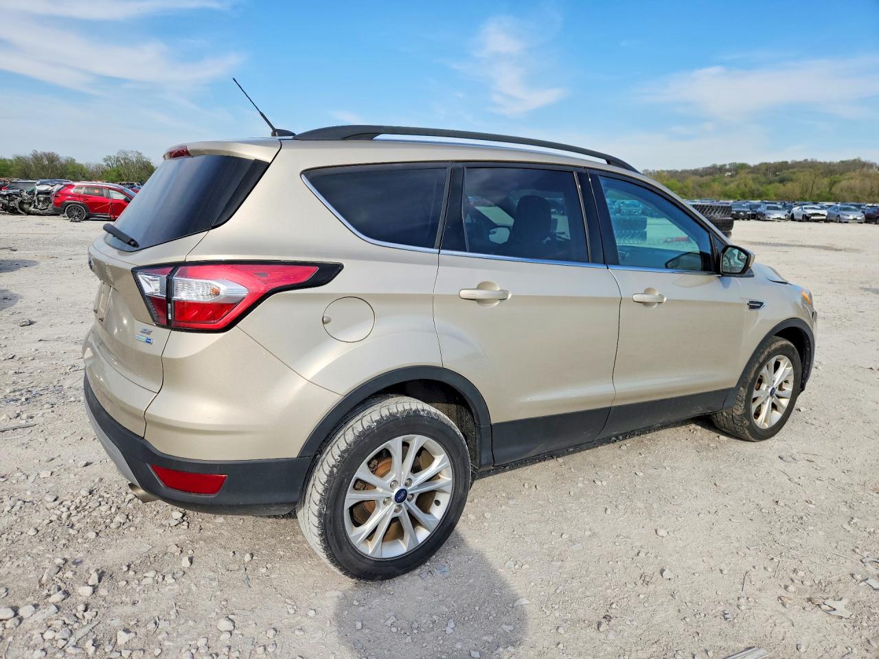 2018 FORD ESCAPE SE photo 3