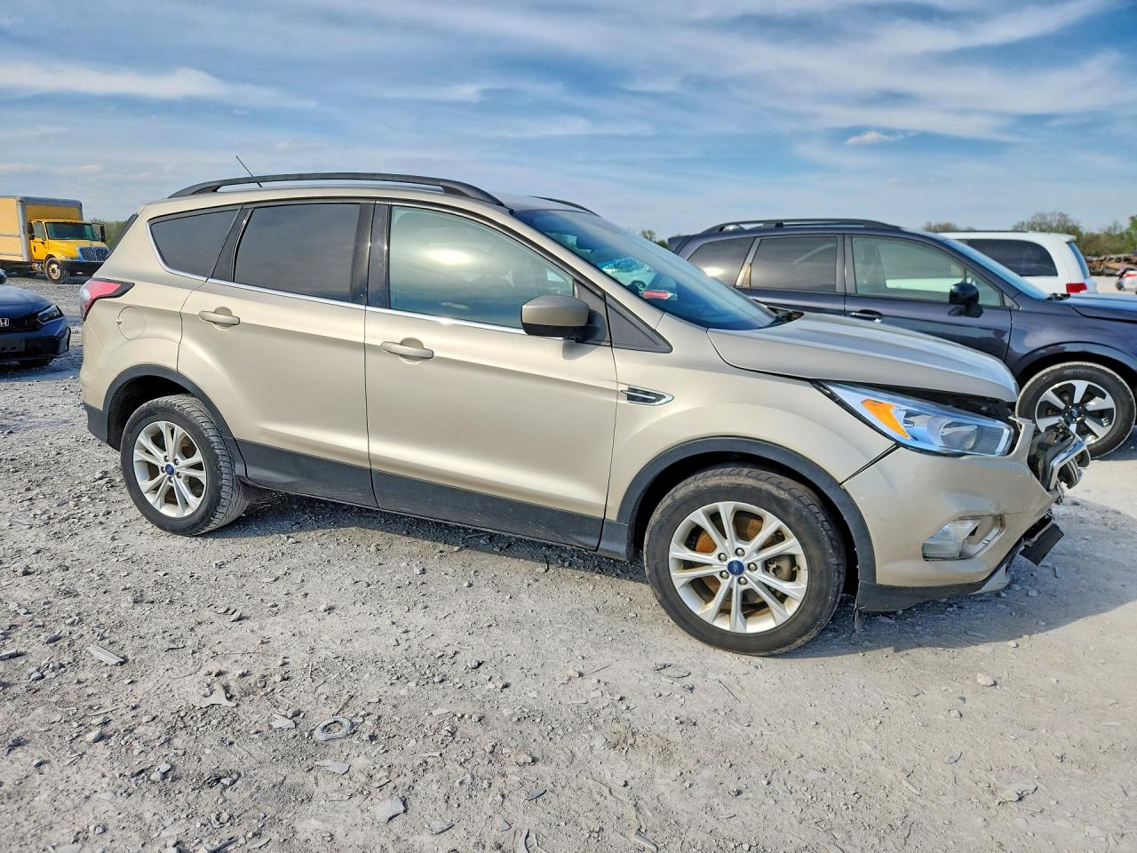 2018 FORD ESCAPE SE photo 4