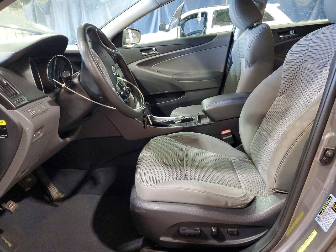 2014 HYUNDAI SONATA GLS photo 13