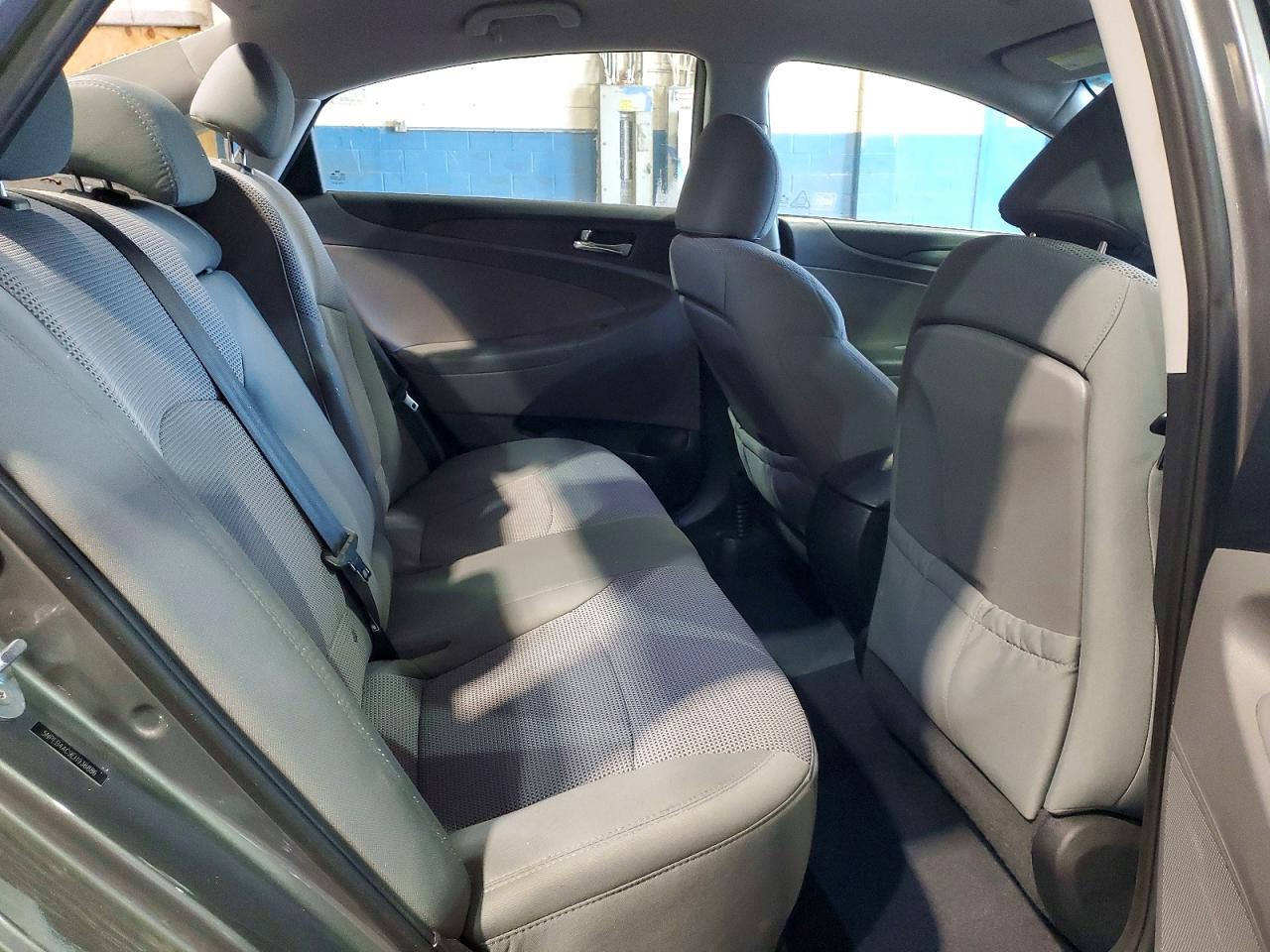 2014 HYUNDAI SONATA GLS photo 19