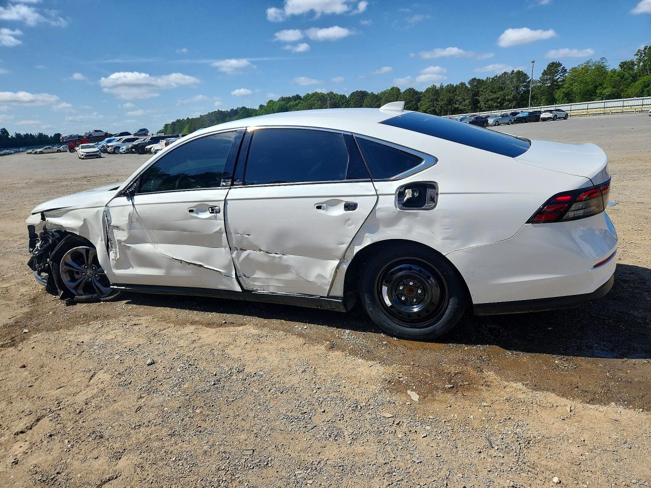 2024 HONDA ACCORD EX photo 2