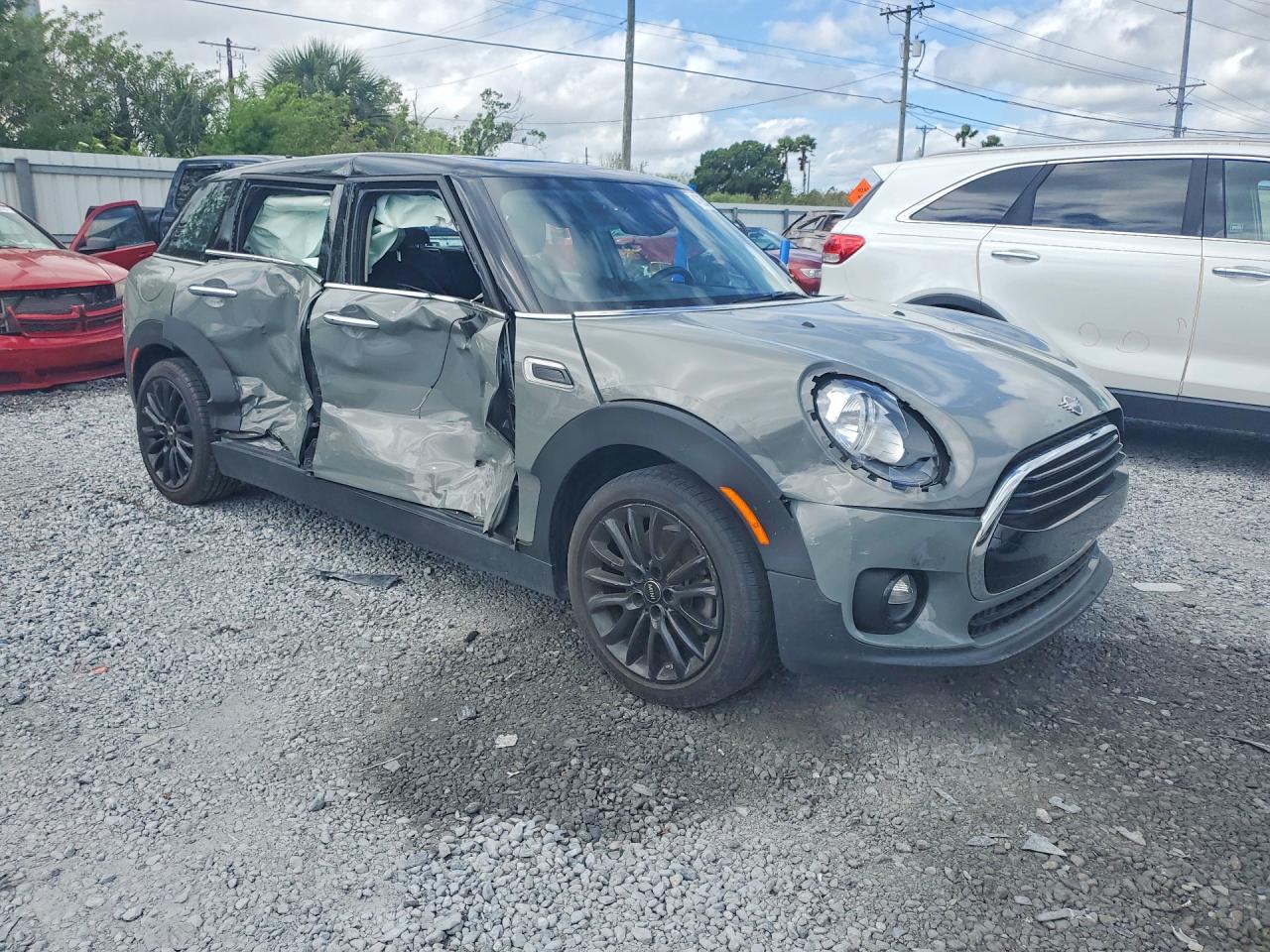 2019 MINI COOPER CLUBMAN photo 7