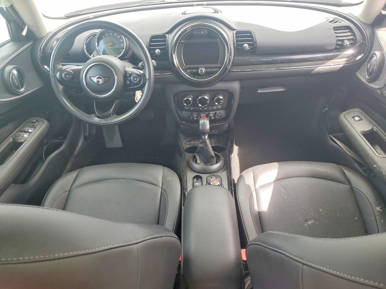 2019 MINI COOPER CLUBMAN photo 15