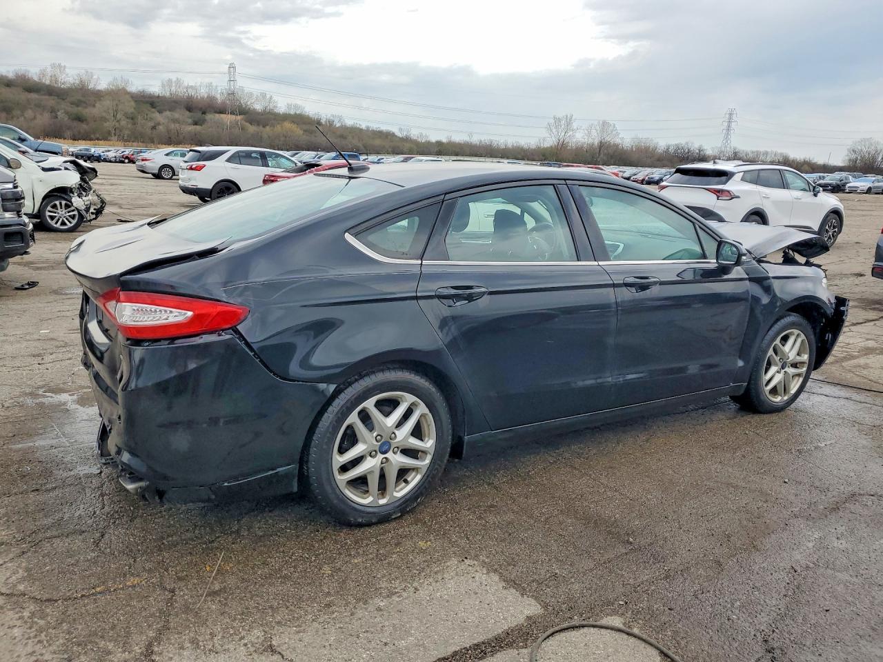 2014 FORD FUSION SE photo 5