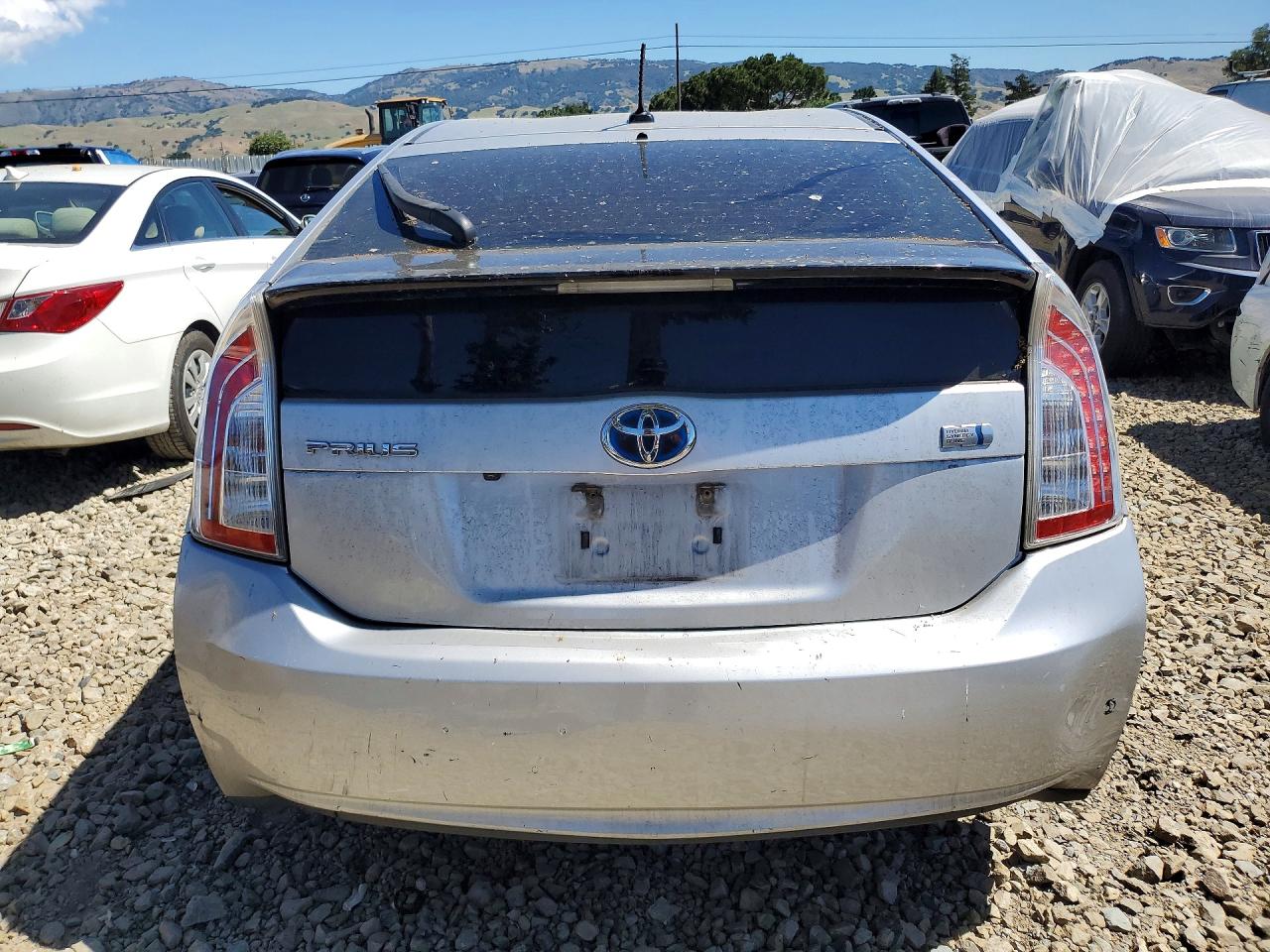 2014 TOYOTA PRIUS THREE photo 11