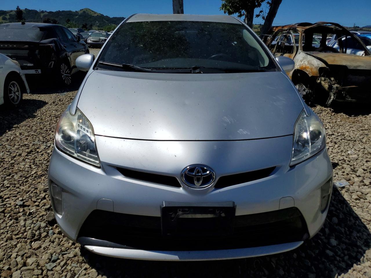 2014 TOYOTA PRIUS THREE photo 9