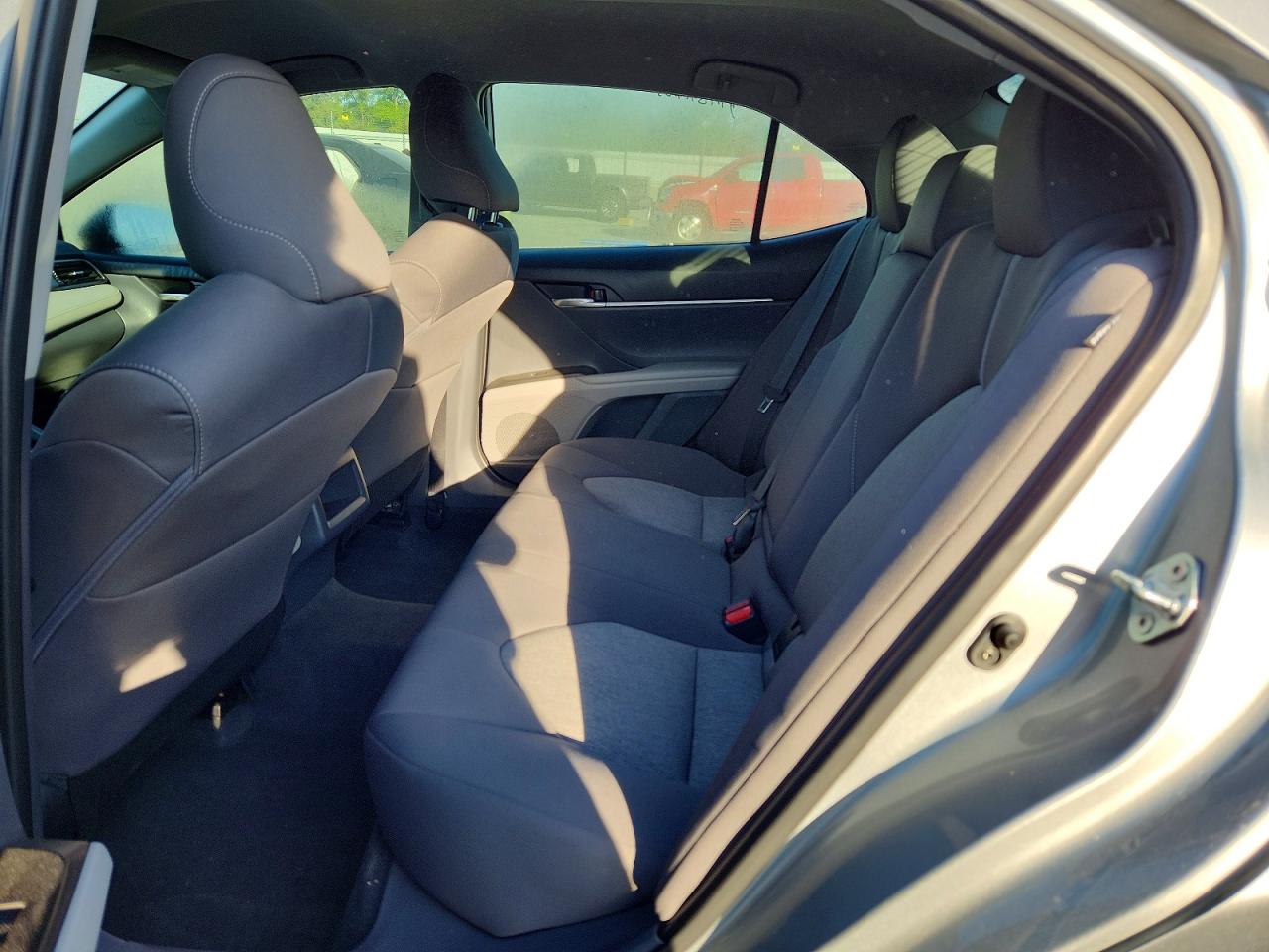 2023 TOYOTA CAMRY LE photo 28