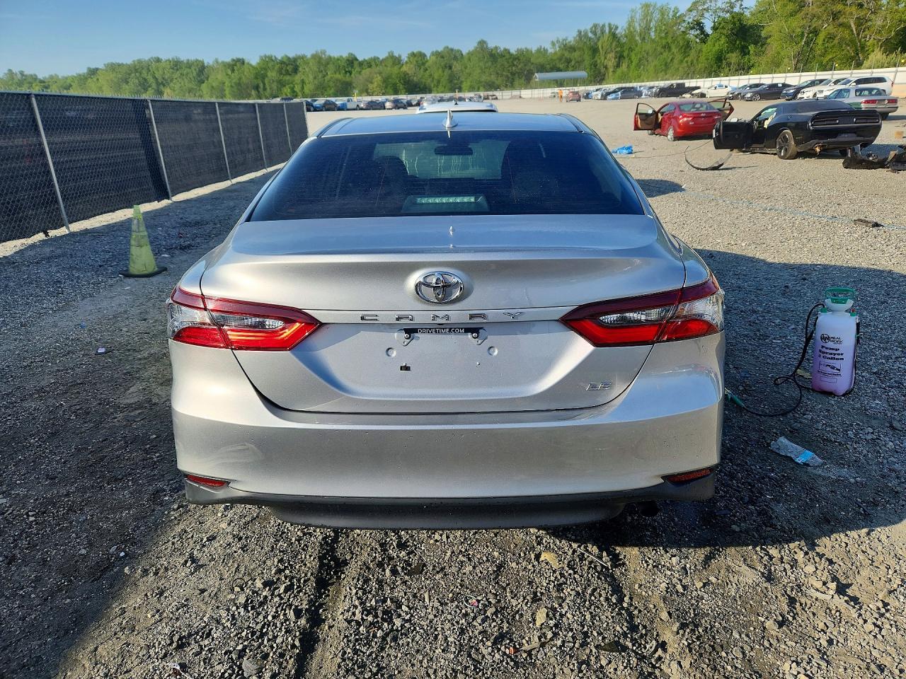 2023 TOYOTA CAMRY LE photo 16