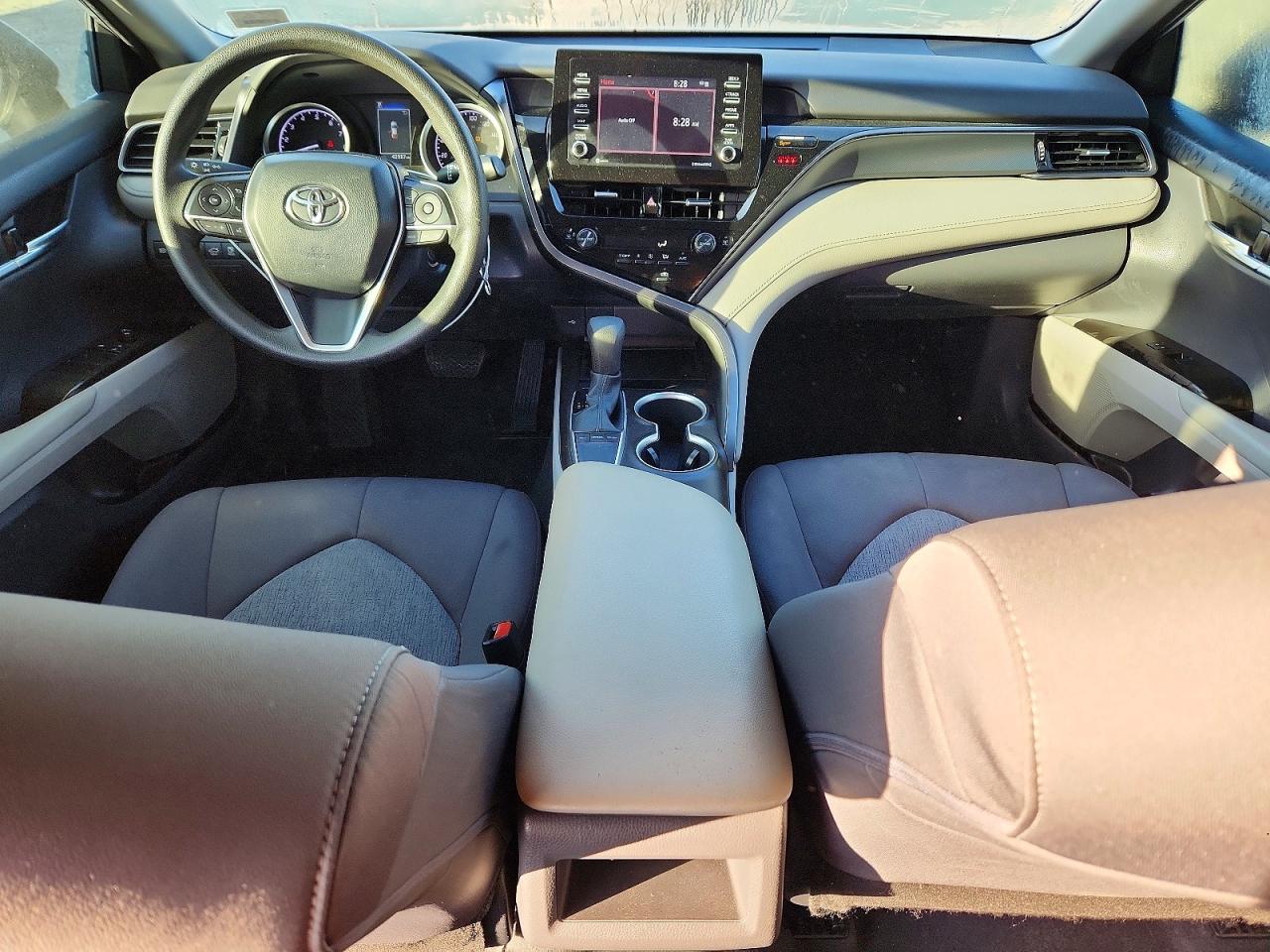 2023 TOYOTA CAMRY LE photo 22