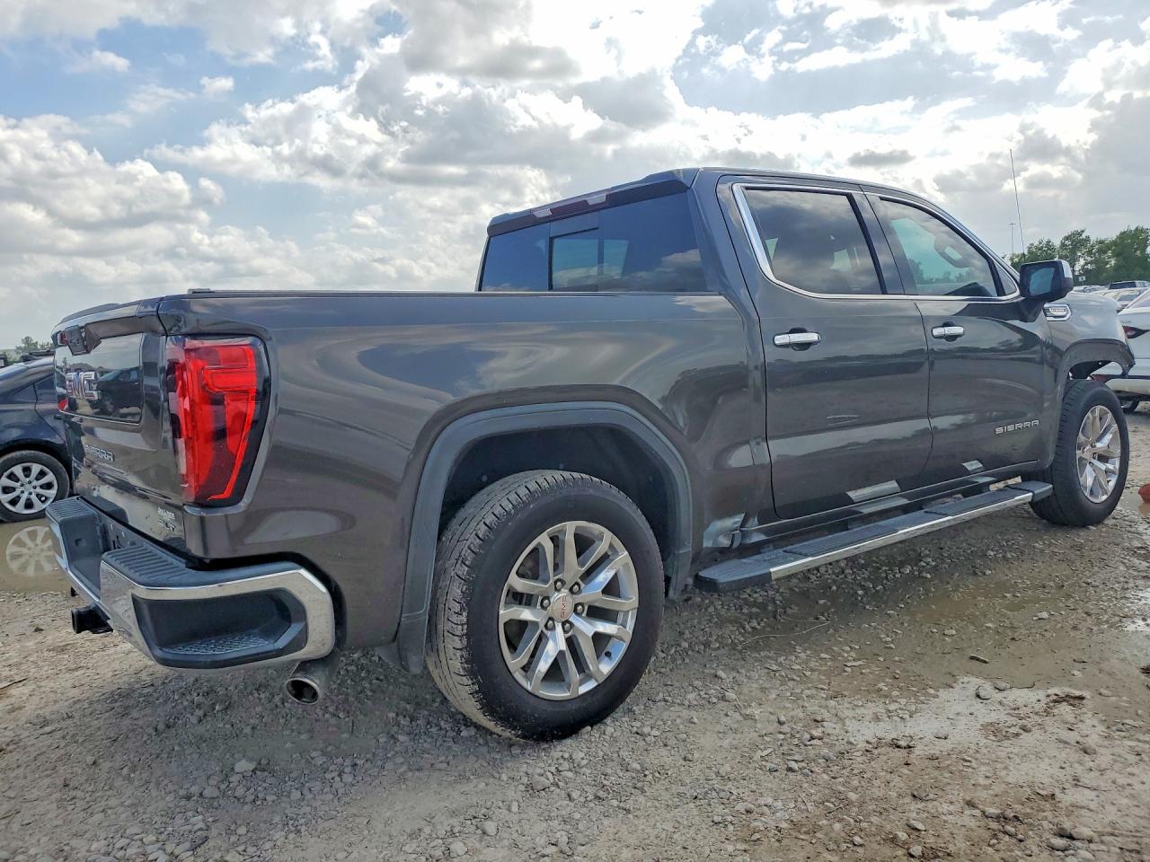 2019 GMC SIERRA C1500 SLT photo 5