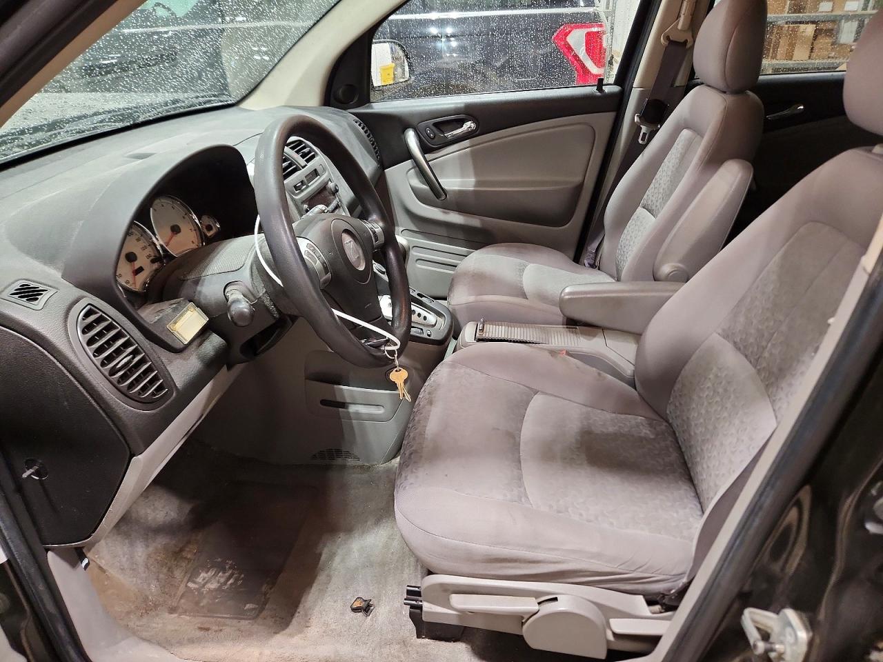 2006 SATURN VUE photo 13